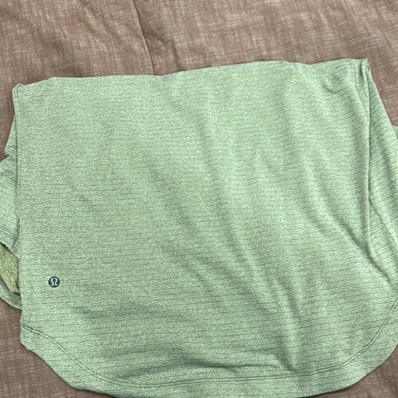 Lulu athletic shirt - Picture 2 of 2